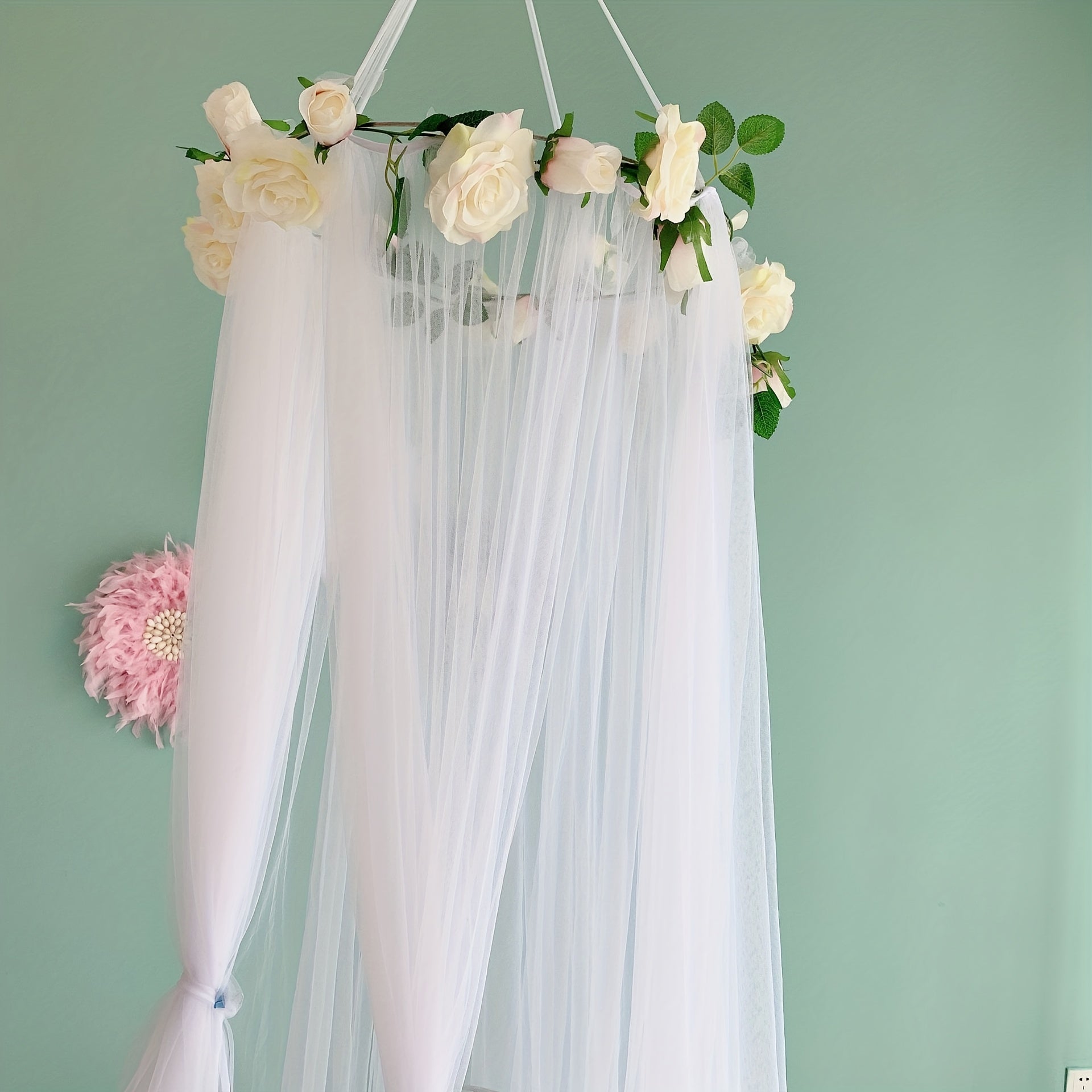 Детский шатер с розовой гирляндой из сетки против комаров для украшения кровати