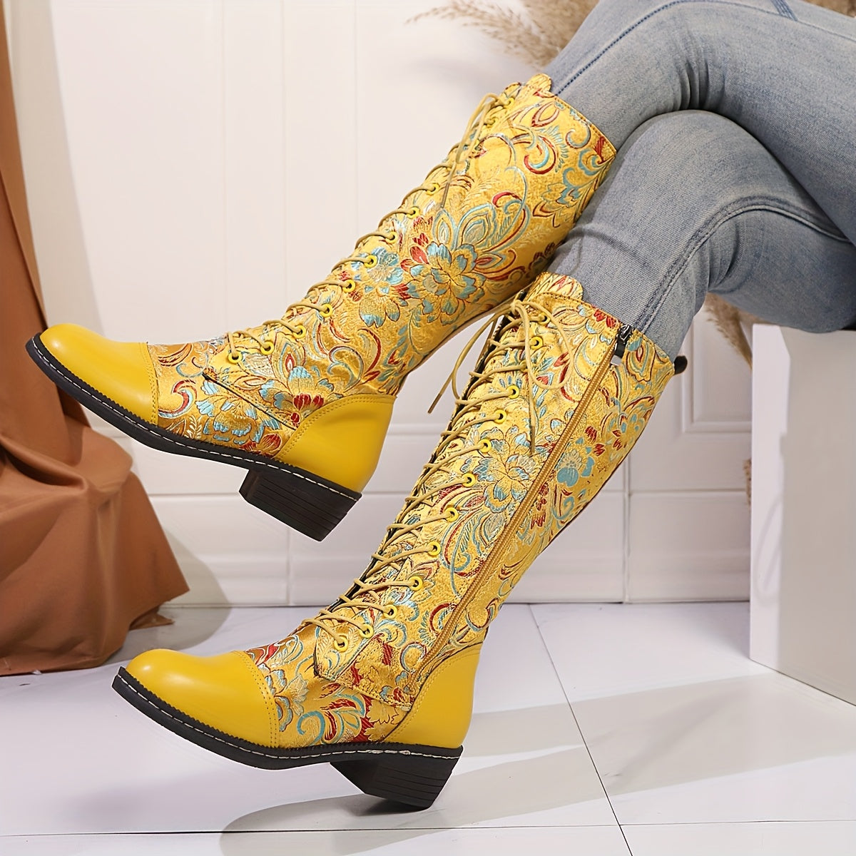 Женские ботинки с цветочным кружевом и шнуровкой до середины икры, красный и синий пейсли, стильные и удобные