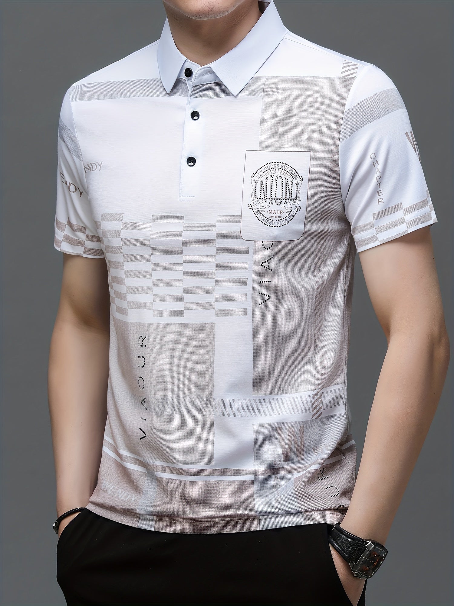 Men's Lightweight Knit Short Sleeve Shirt in Plaid and English Motif for Summer