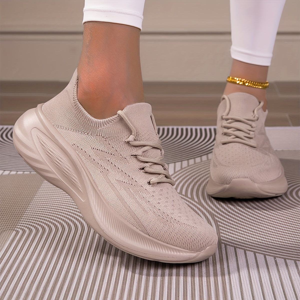 Ayollar uchun nafas oladigan, yengil, bog‘lamli sport poyafzali, pastki yuqori, kundalik va barcha mavsumlar uchun