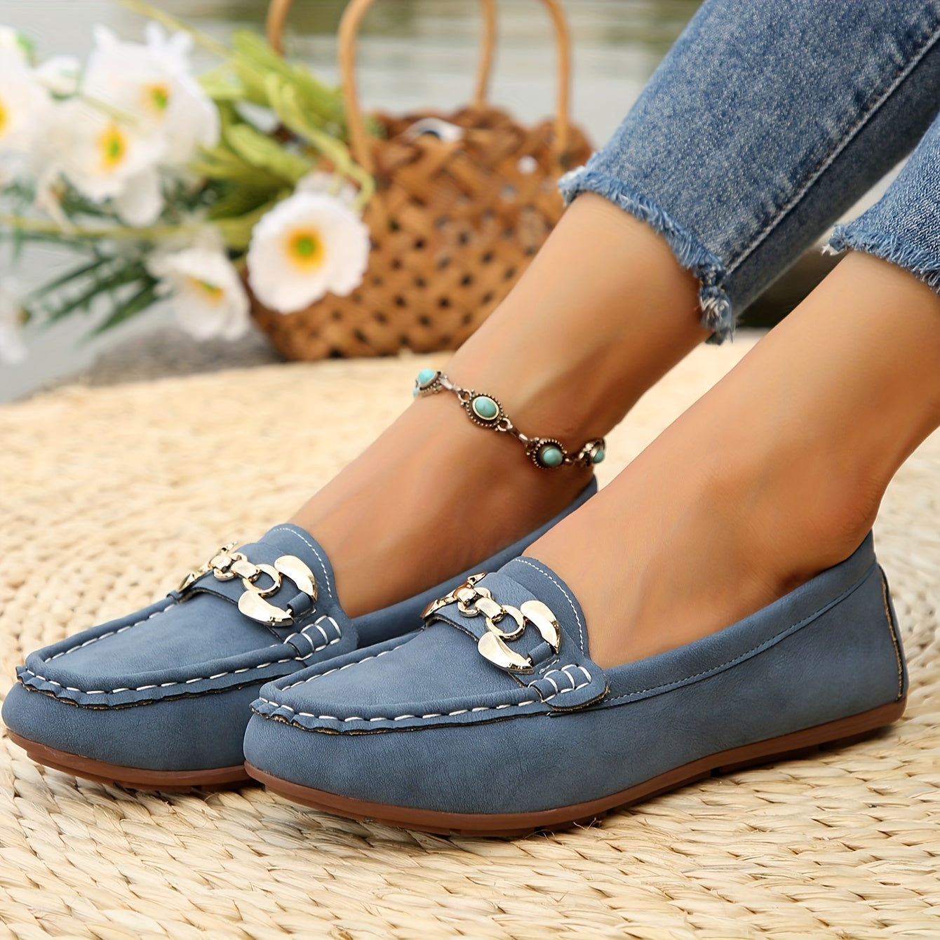 Women's Slip-On Casual Flats with Metallic Chain, Breathable Fabric
