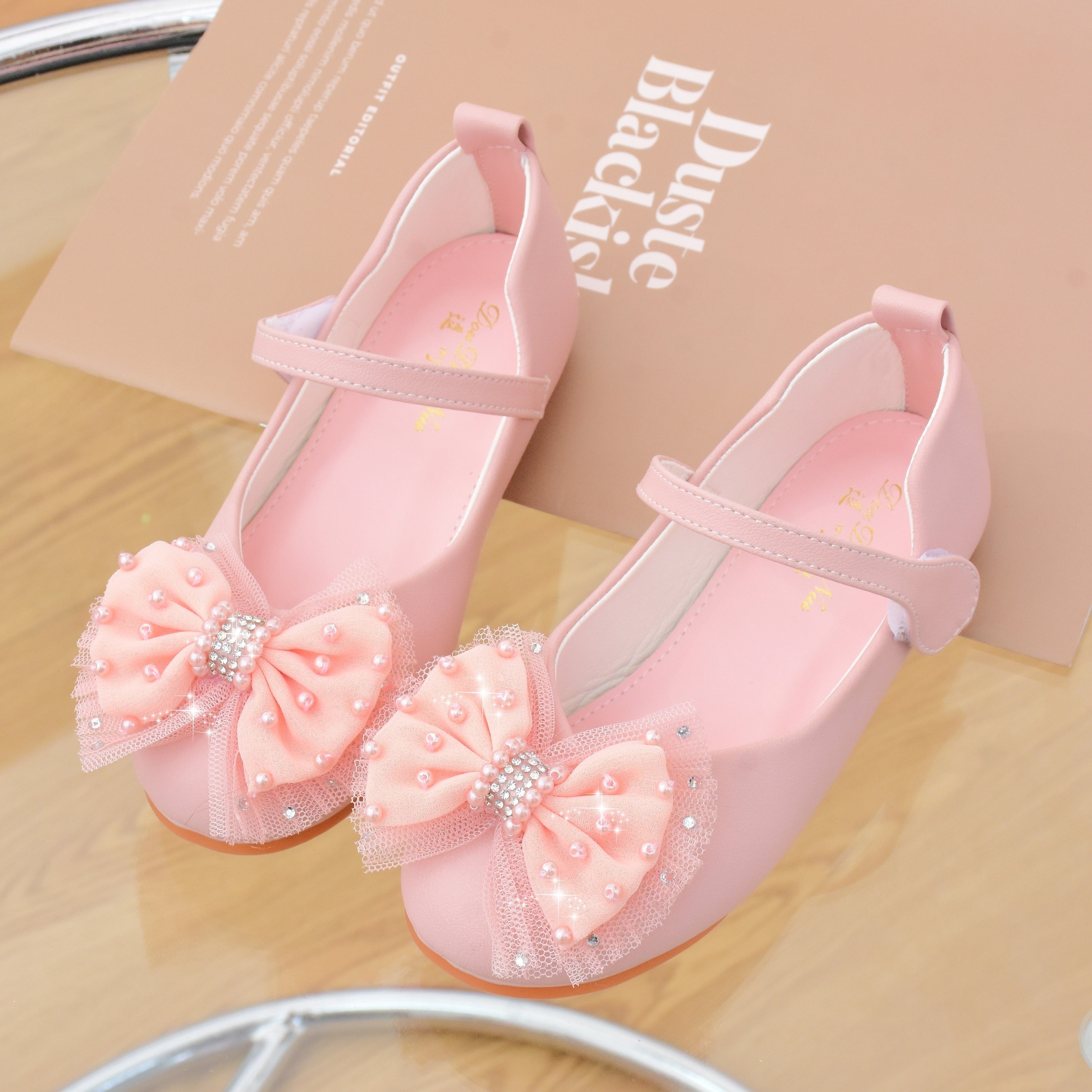 Zapatillas de ballet rosas para niñas con lazo de perlas, suela antideslizante, suave y transpirable para primavera y otoño