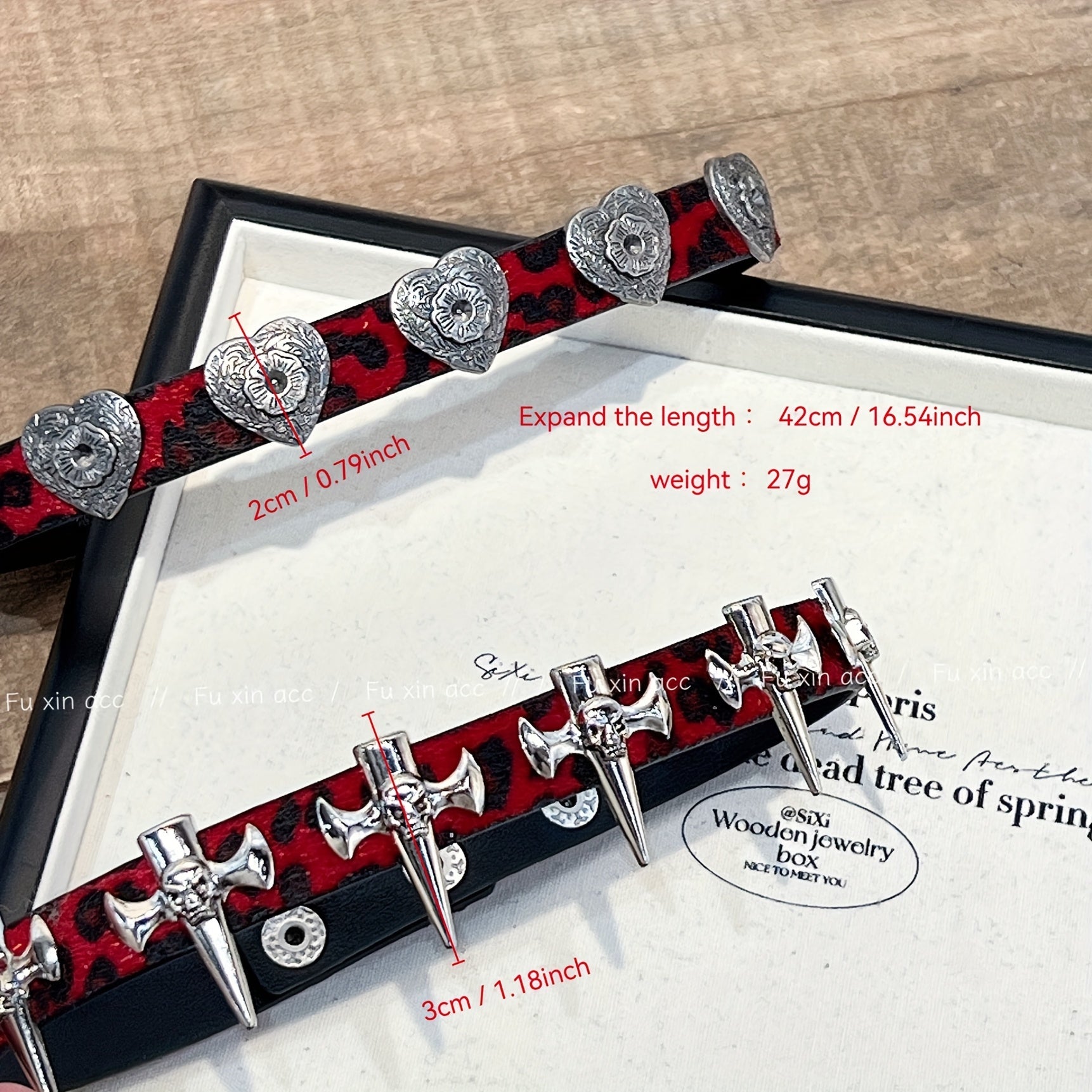 "Vino qizil rangdagi leopard naqshli yurak chokeri - Ayollar uchun boho-chic punk uslubidagi kesish yelka marjon, partiyalar va festival uchun ideal"