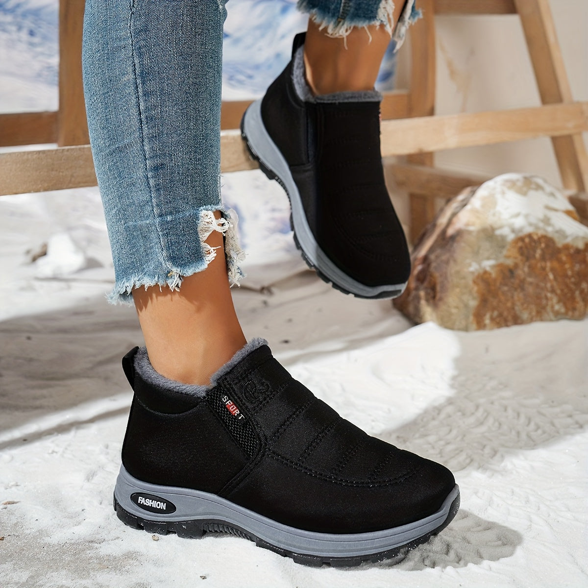 Women's Fleece-Lined Short Boots Black Red Winter Outdoor Shoes