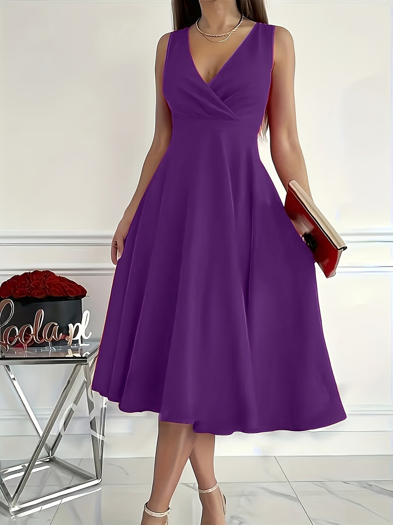 Solid Color Sleeveless Dress with Pleated V-Neck for Spring and Summer Vacation