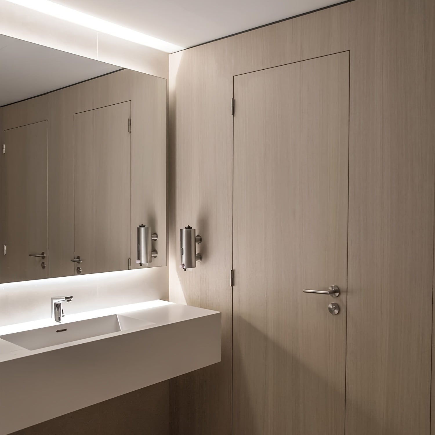 15.24м/9.75м/4.88м/99.97см USB светодиодные ленты с белыми/теплыми белыми светодиодами. Имеет кнопку переключения, гибкая, подрезаемая и может быть наклеена. Идеально подходит для подсветки фона телевизора и для создания освещения на вечеринках.