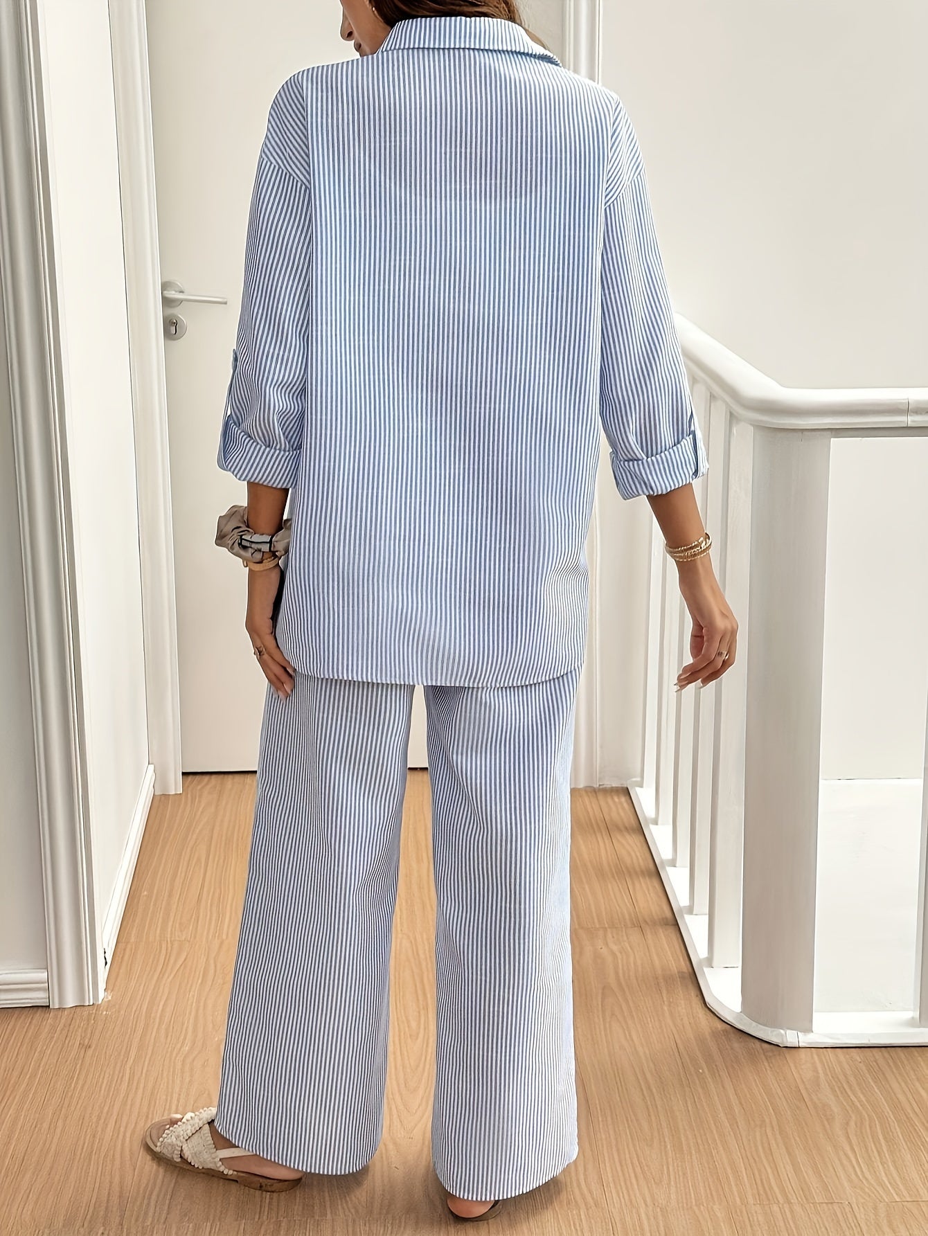 Conjunto de pantalones oversize de poliéster a rayas para mujer con cuello de solapa