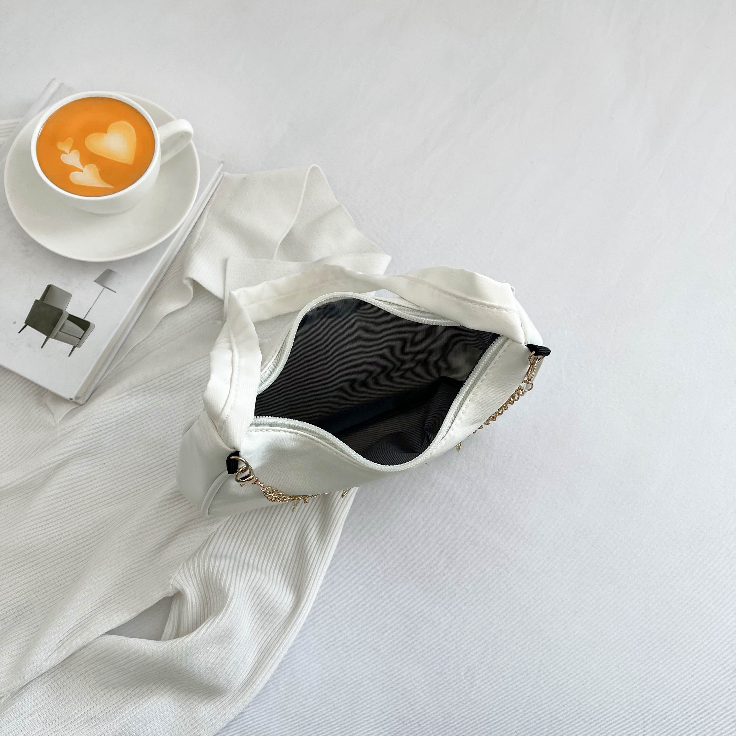 Bolso de hombro de poliéster con cierre de cremallera de cadena de mariposa para vacaciones y fiesta