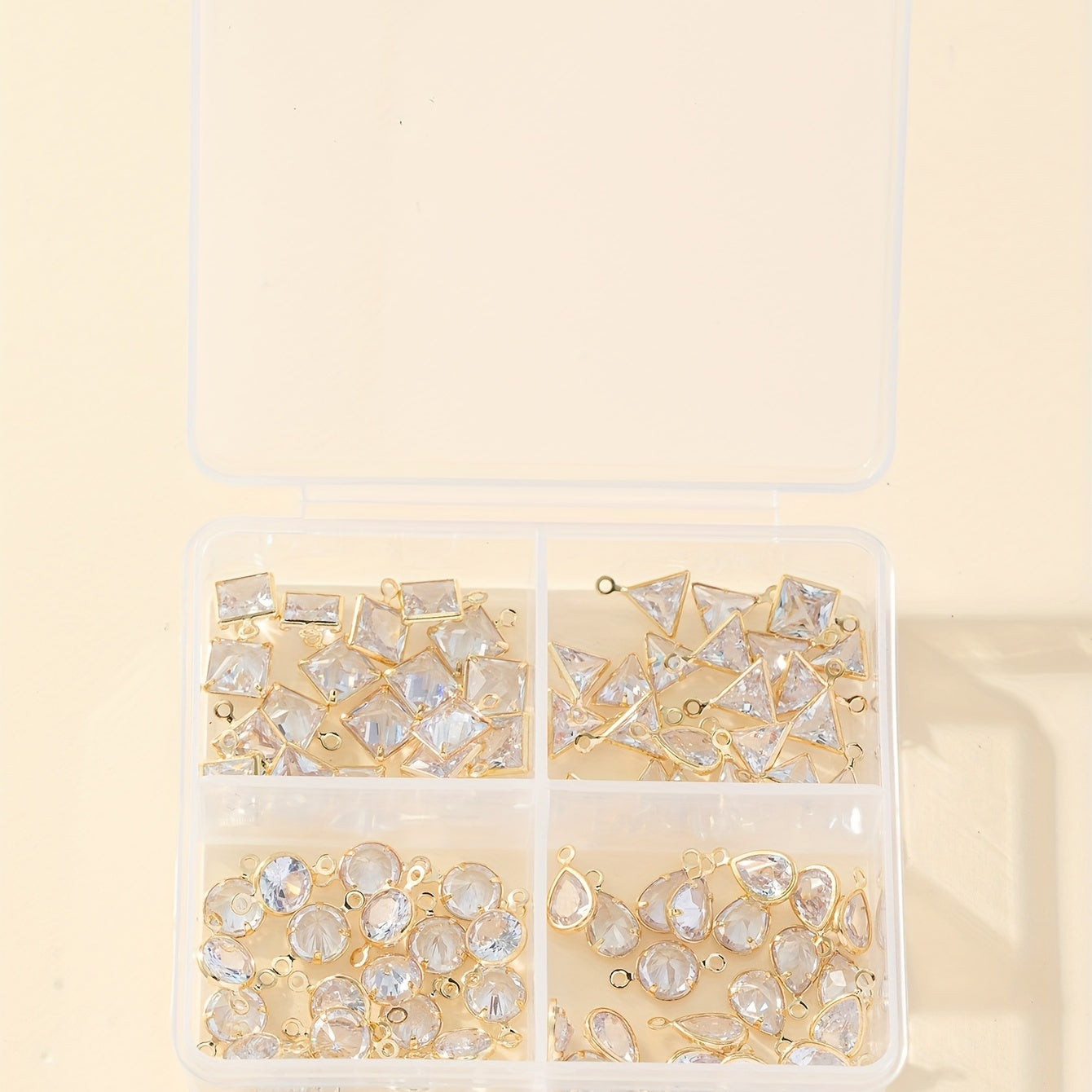 Zargarlik buyumlari uchun 80 dona elektroplatalangan metall pendants va kubik zirkon bilan