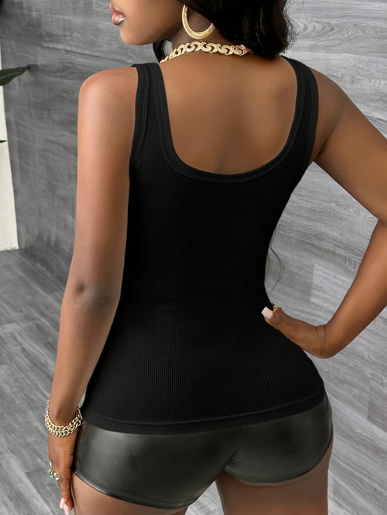 Three-Pack Women's Solid Color V-Neck Tank Tops Polyester Casual Sleeveless