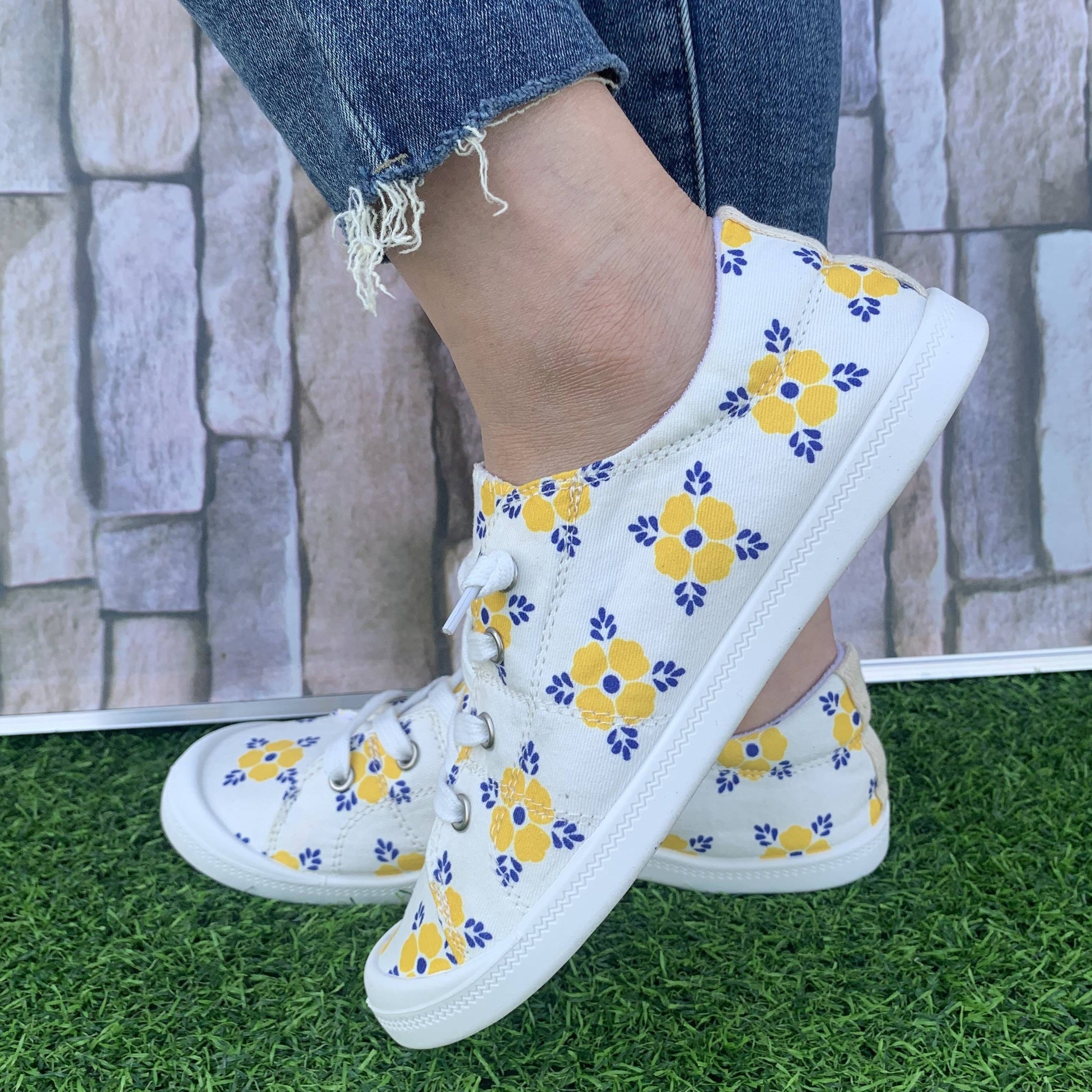 Women's Sunflower Slip-On Casual Shoes Soft Sole All-Season Comfort