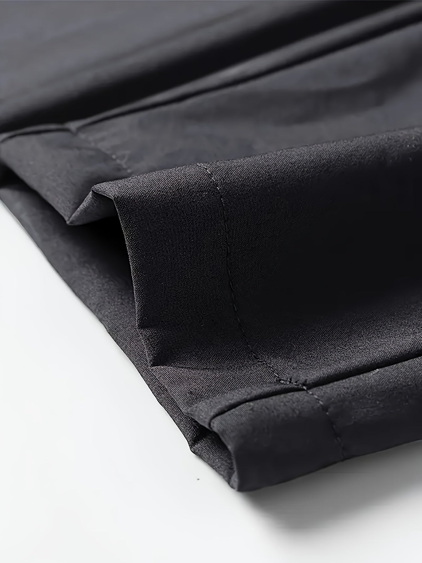 Erkaklar uchun yozgi sport shimlari, zip sumkalar bilan, tasodifiy tortish ipli uzun shimlar, 100% polyesterdan tayyorlangan, oddiy moslashuv, o'rtacha bel, bir xil rang, to'qilgan mato, 110g/m², ochiq havoda foydalanish uchun ideal.