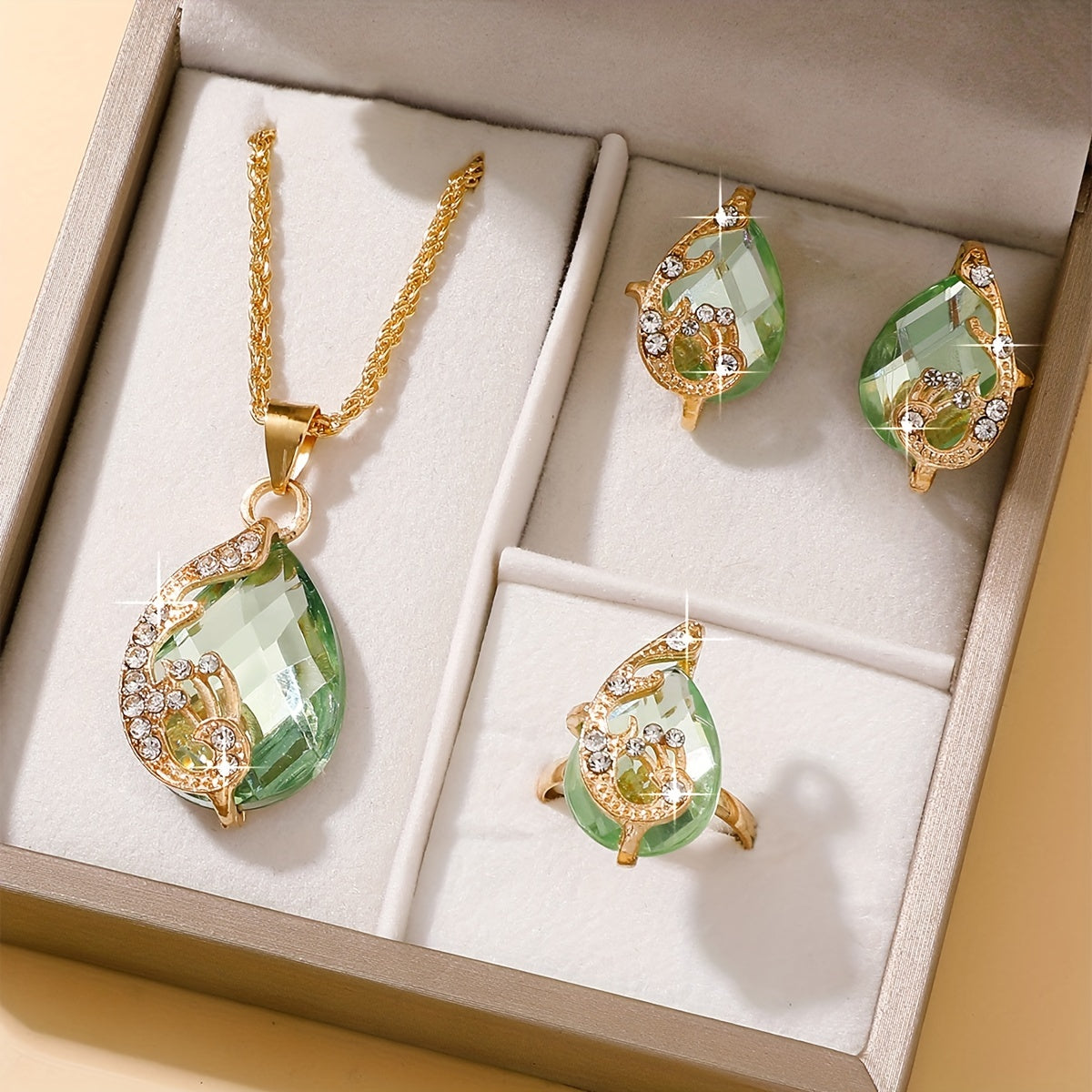 Women’s 4-Piece Teardrop Glass Rhinestone Jewelry Set Alloy Necklace Earrings Vacation Style