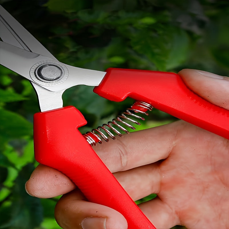 Stainless Steel Garden Shears for Effortless Cutting Classic Style No Battery Required