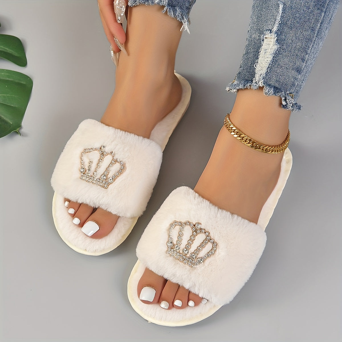 Women’s Plush Fleece Slippers with Gold Chain Accents Indoor House Shoes