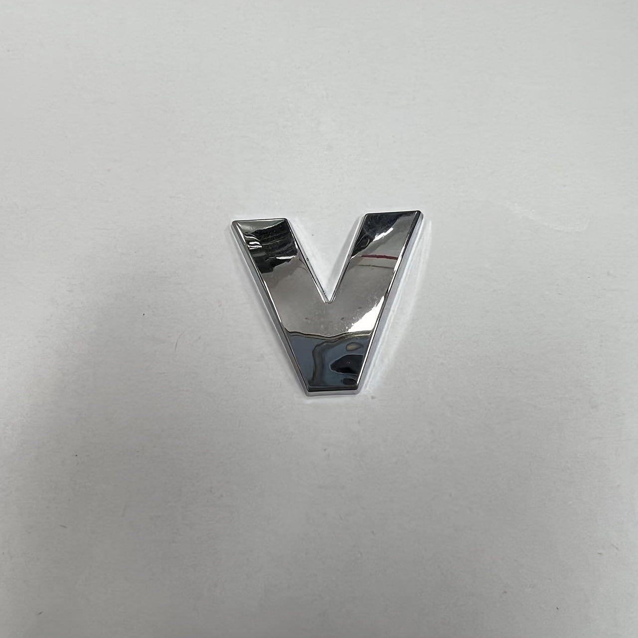 Pegatina para coche con letras y números 3D, emblema dorado y plateado, insignia trasera