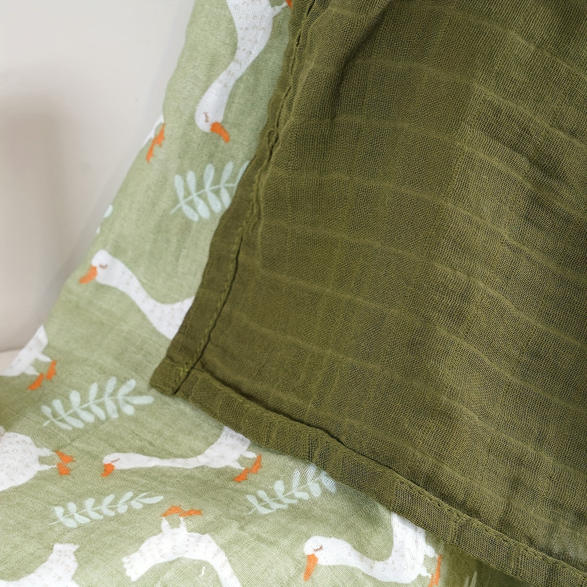 Two-Piece Muslin Cotton Blanket Set 120x110cm for Home and Travel