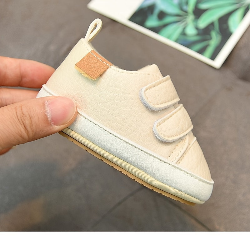 Kichkina erkak bolalar uchun sport poyabzali Yengil PU Moire Tassel sozlanadigan tutqichli siljish bilan Bahor yoz