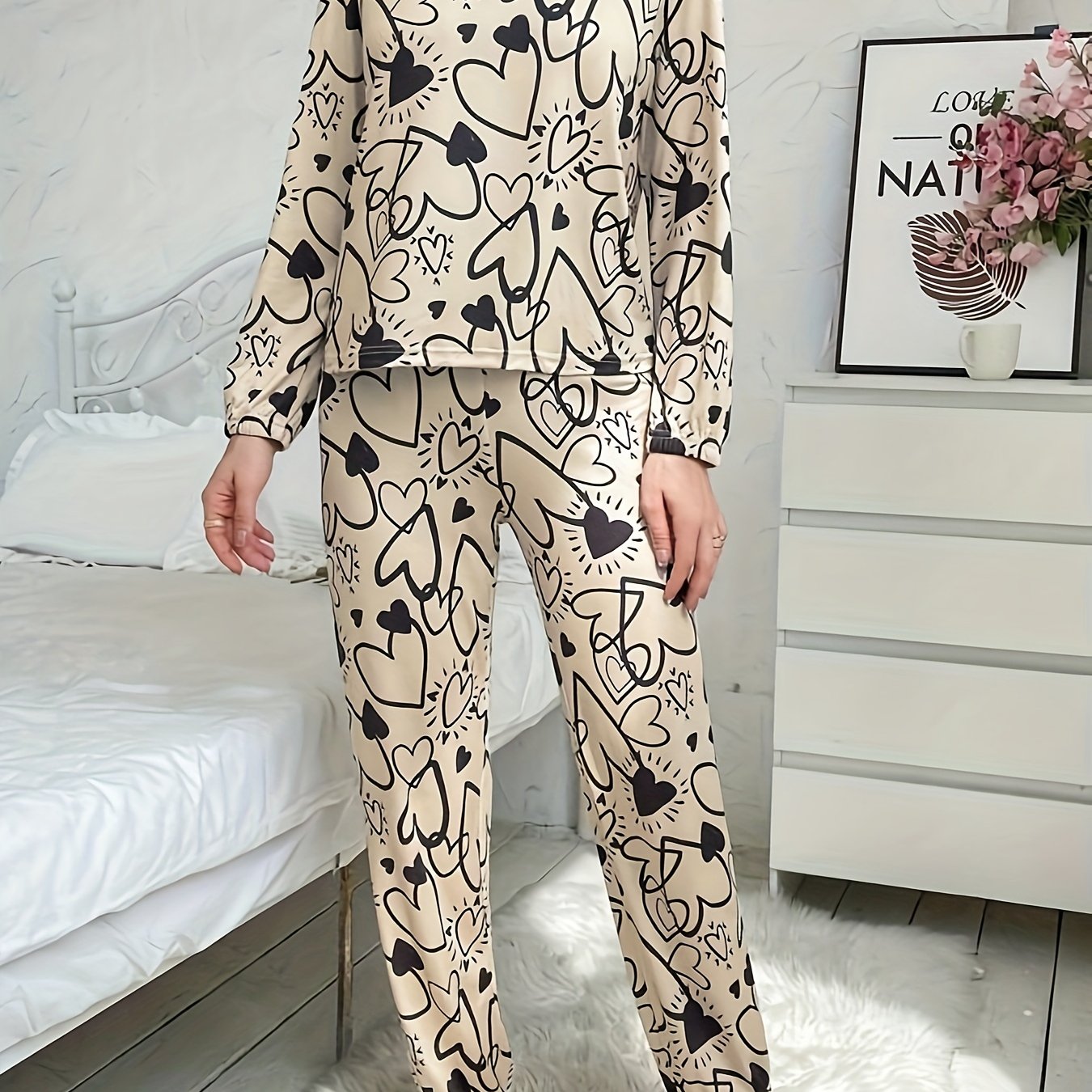 Women's Heart Print Lounge Set Long Sleeve Crew Neck Pajama Set Elastic Waist Pants for Sleepwear