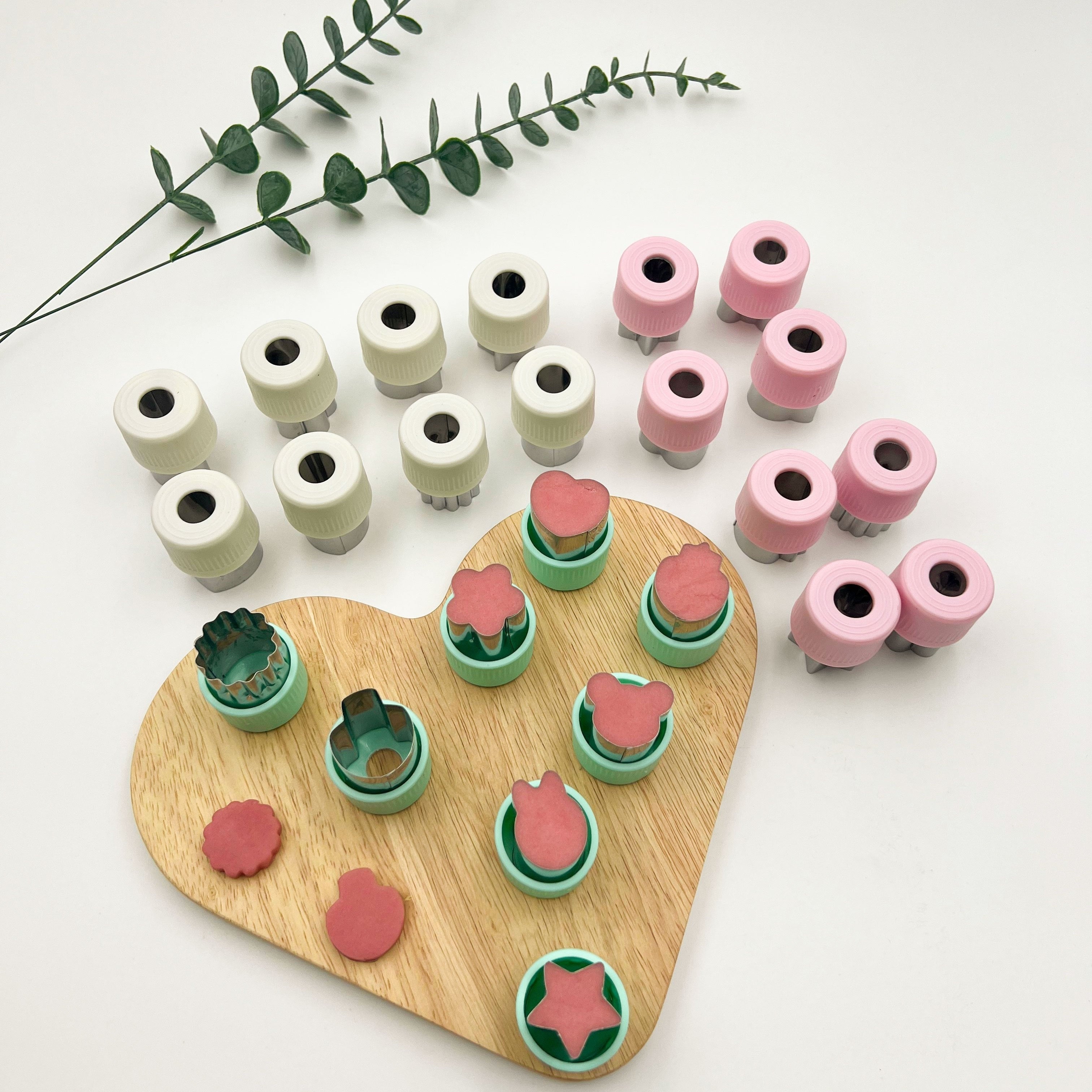 Set of 8 Stainless Steel Cookie and Fruit Print Baking Tools with Changeable Plungers