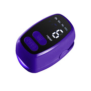 Kichik, USB orqali zaryadlanadigan oyoq parvarishi vositasi, erkaklar va ayollar uchun harakatda.