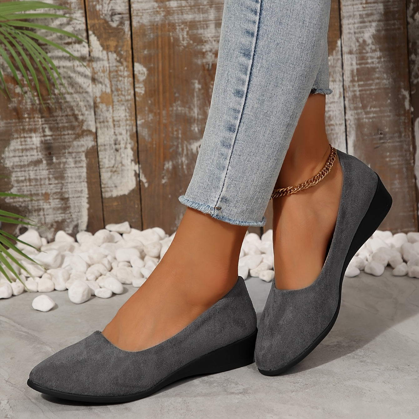 Women's Solid Color Wedge Heel Slip-On Shoes for Casual Outdoor Wear