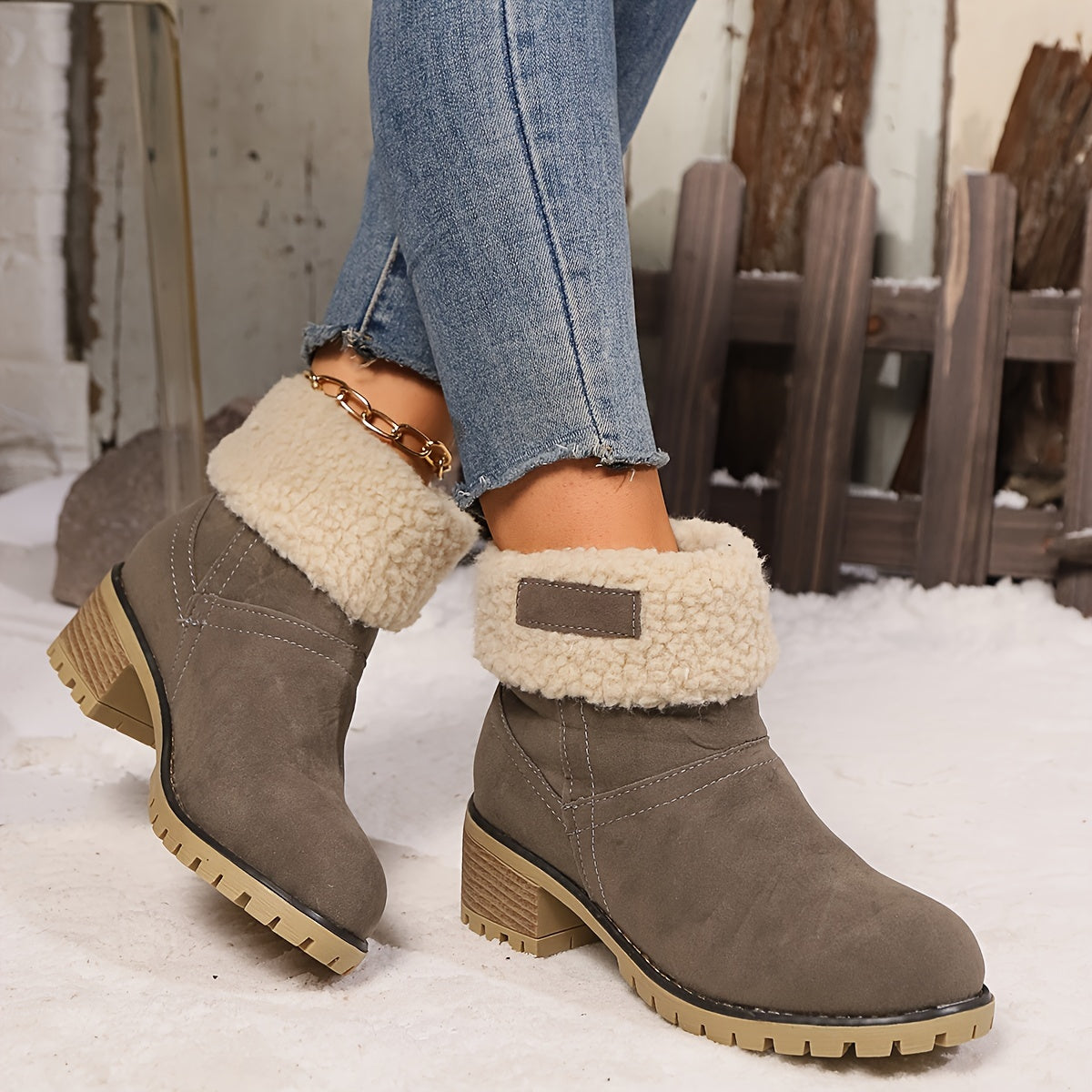 Women's Winter Slip-On Chunky Heel Snow Boots with Faux Fur Lining