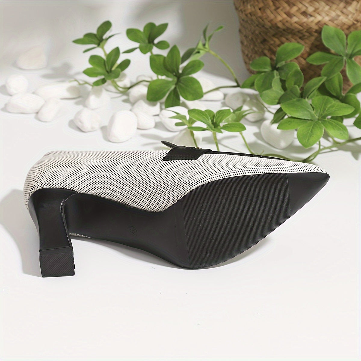 Women's Two-Tone Pointed Toe Mary Jane High Heels Black White Chunky Heel