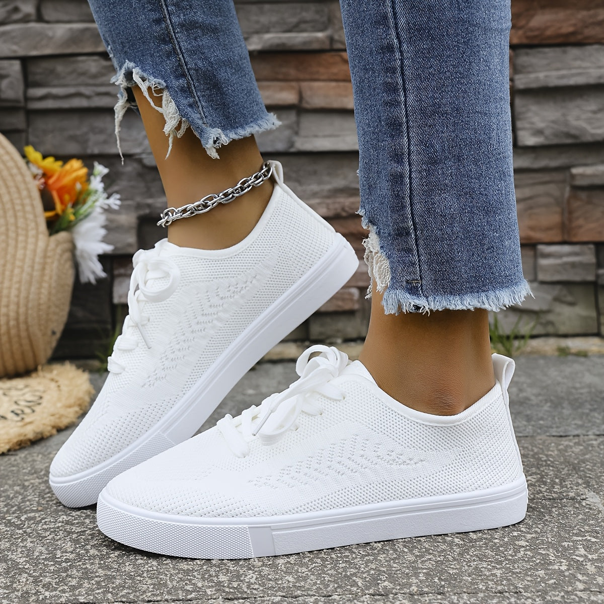 Women's Plus Size Knitted Mesh Sneakers Breathable White Low Top Shoes