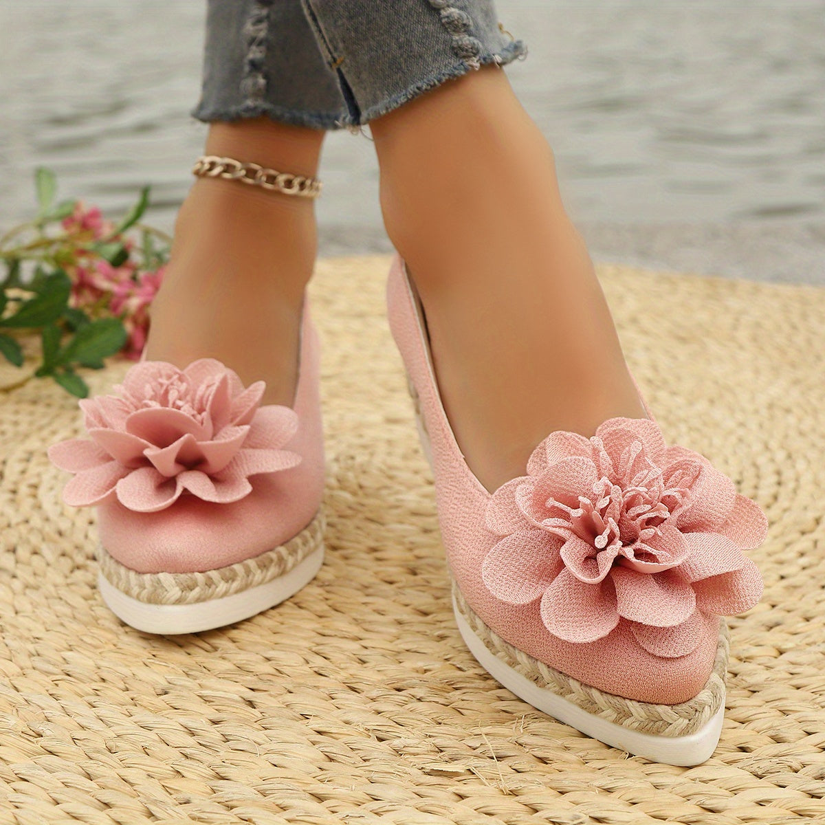 Women's Red Floral Wedge Heels Pointed Toe Thick Sole Slip-On Shoes