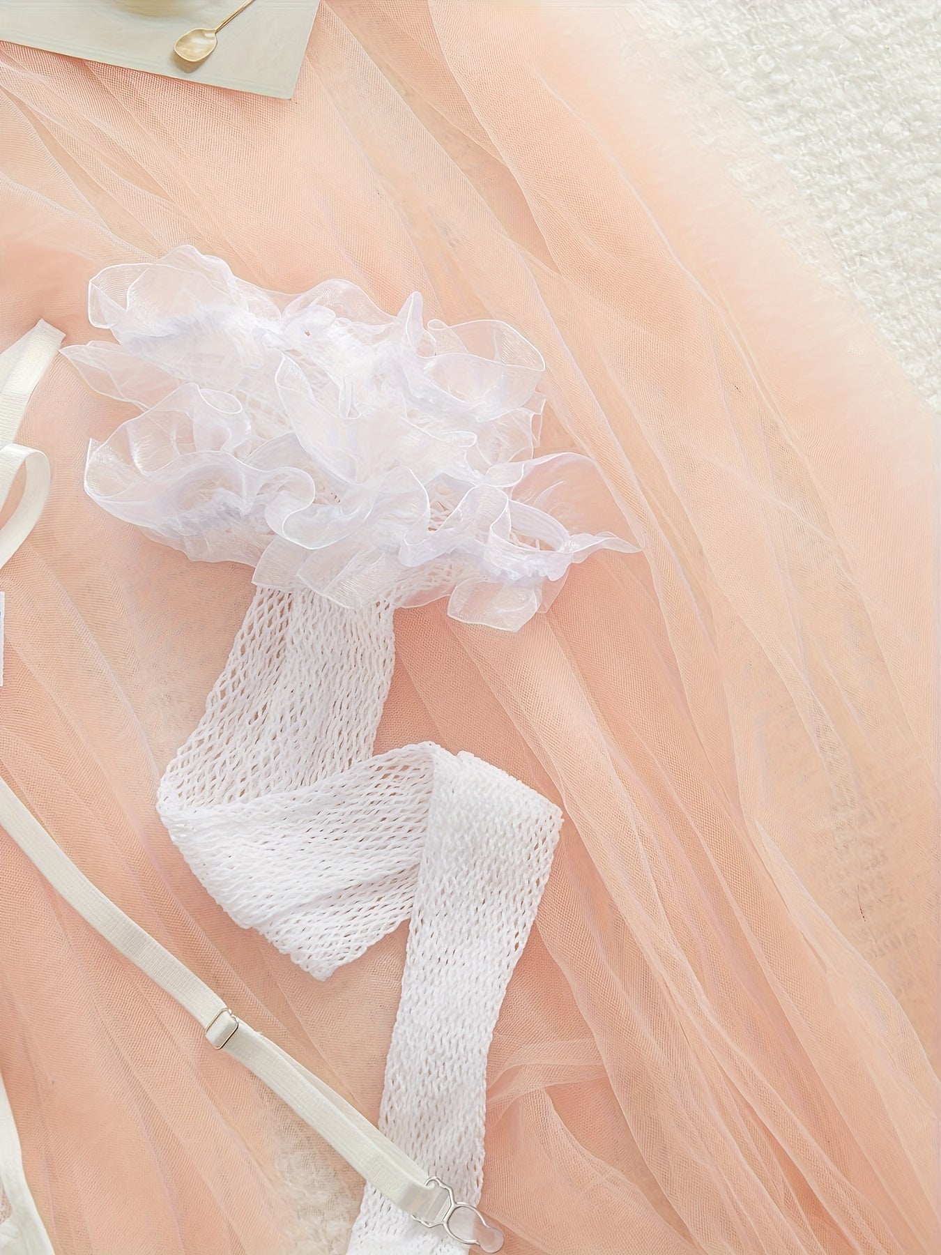 Women's Floral Lace Lingerie Set Bra Thong Garter Belt Stockings