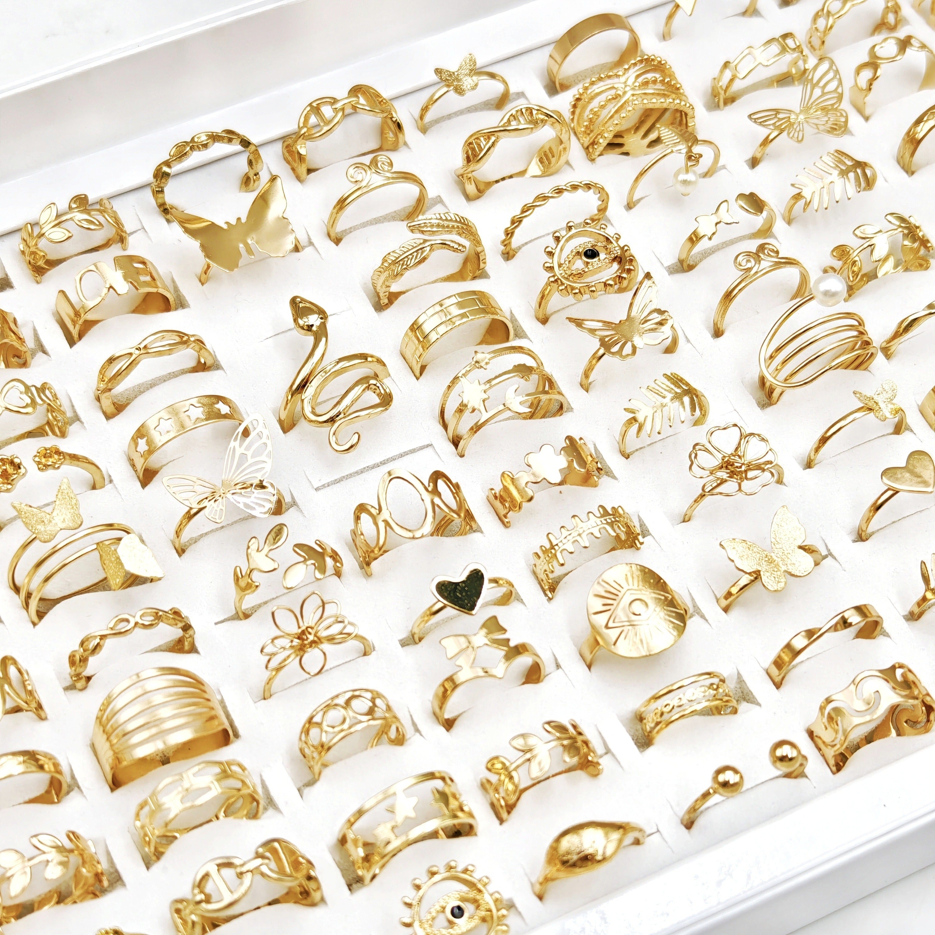 50 ta Ayollar uchun Hashamatli Oltin Qotishma Halqalar to'plami - Nafis va Qadimiy Qush va Ilon Dizaynlari bilan - Oddiy kiyim va Maxsus tadbirlar uchun ideal