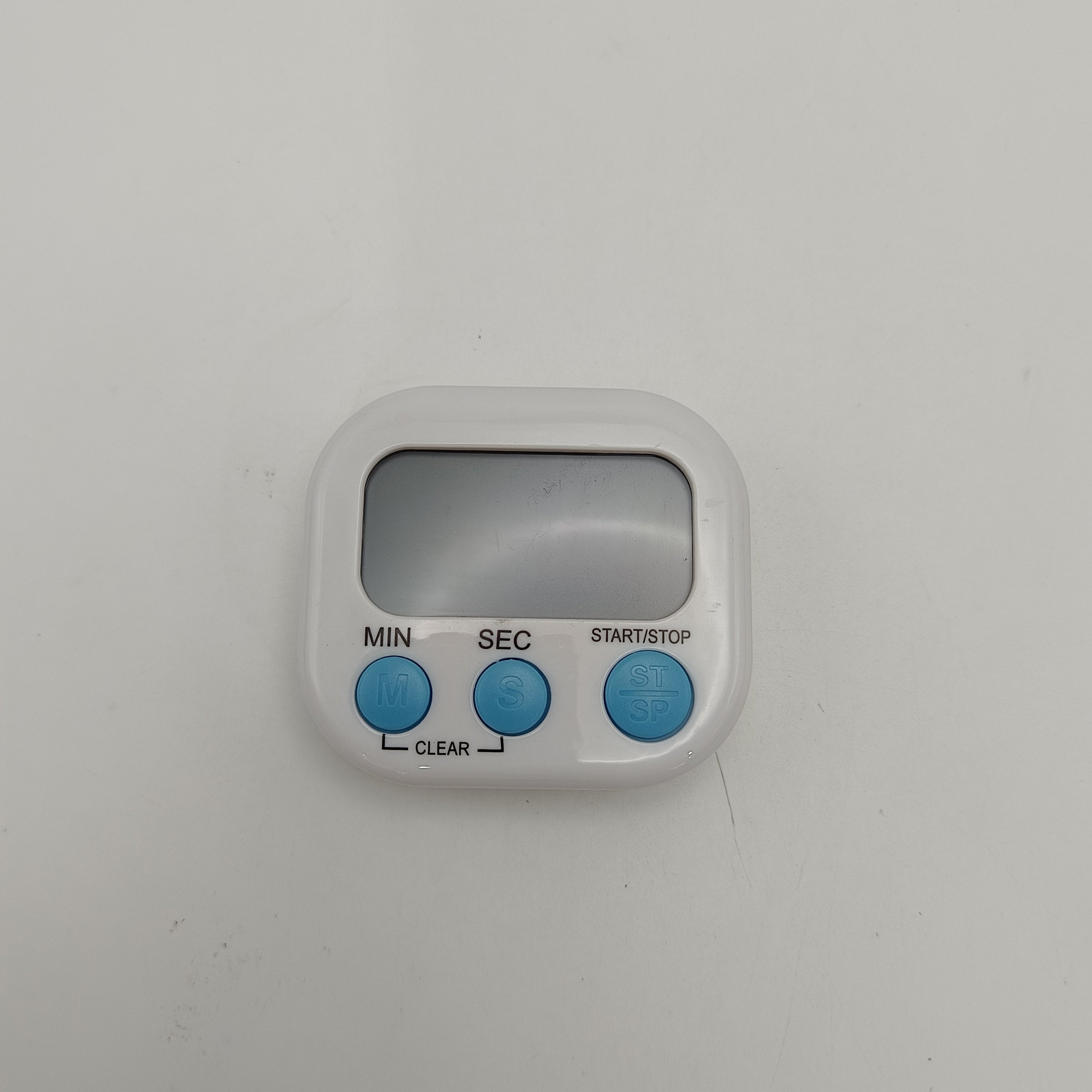 1/2/4 dona raqamli oshxona taymeri, magnetli orqa qismi bilan, pishirish, pishirish, sport, o'yinlar va ofis uchun. Batareyani o'z ichiga olmaydi.