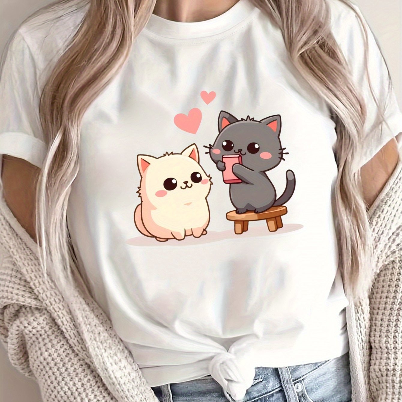 Women's Oversized Polyester T-Shirt with Cat and Heart Graphics, Casual Comfortable Fit