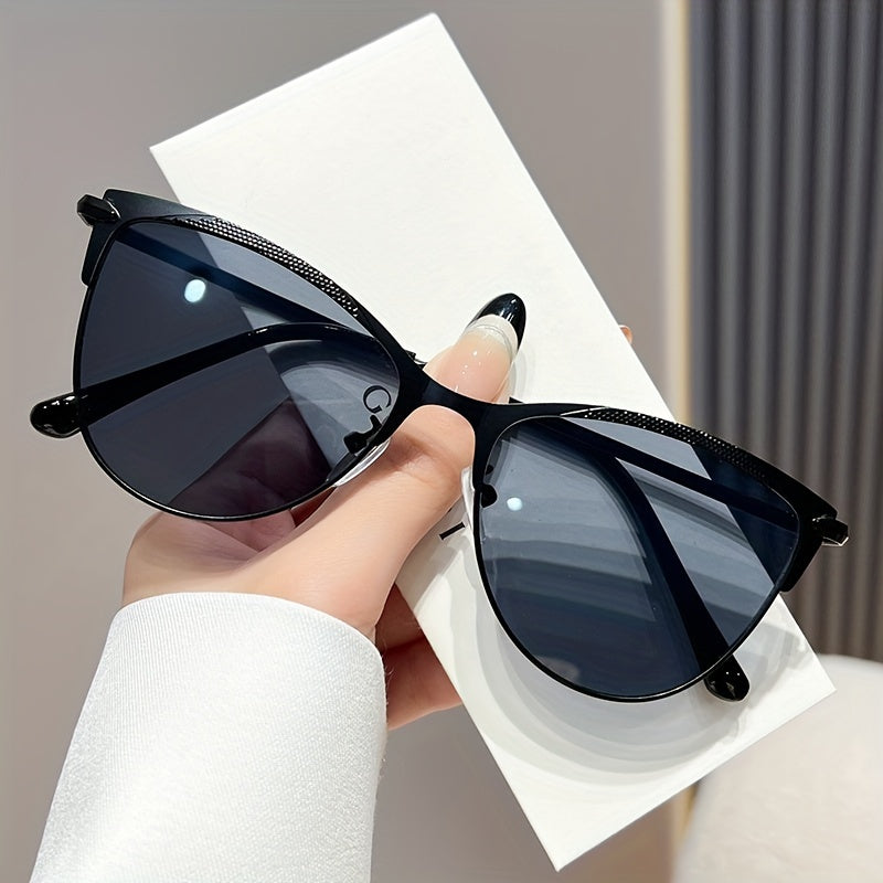 Round Cat Eye Glasses for Men and Women Metal Frame Decorative Eyeglasses