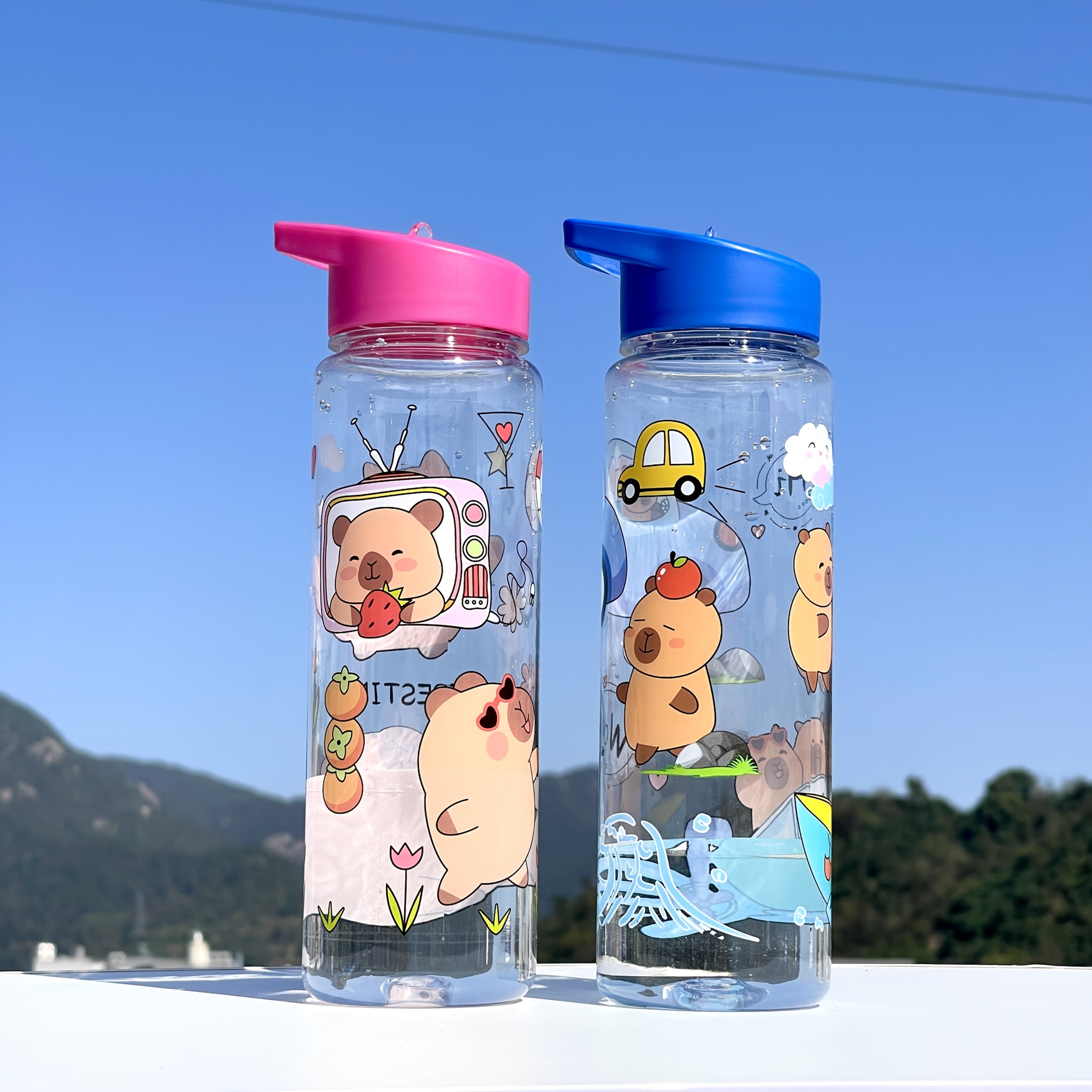 Botella de agua de diseño de dibujos animados kawaii, ligera, lavable y libre de BPA para niños