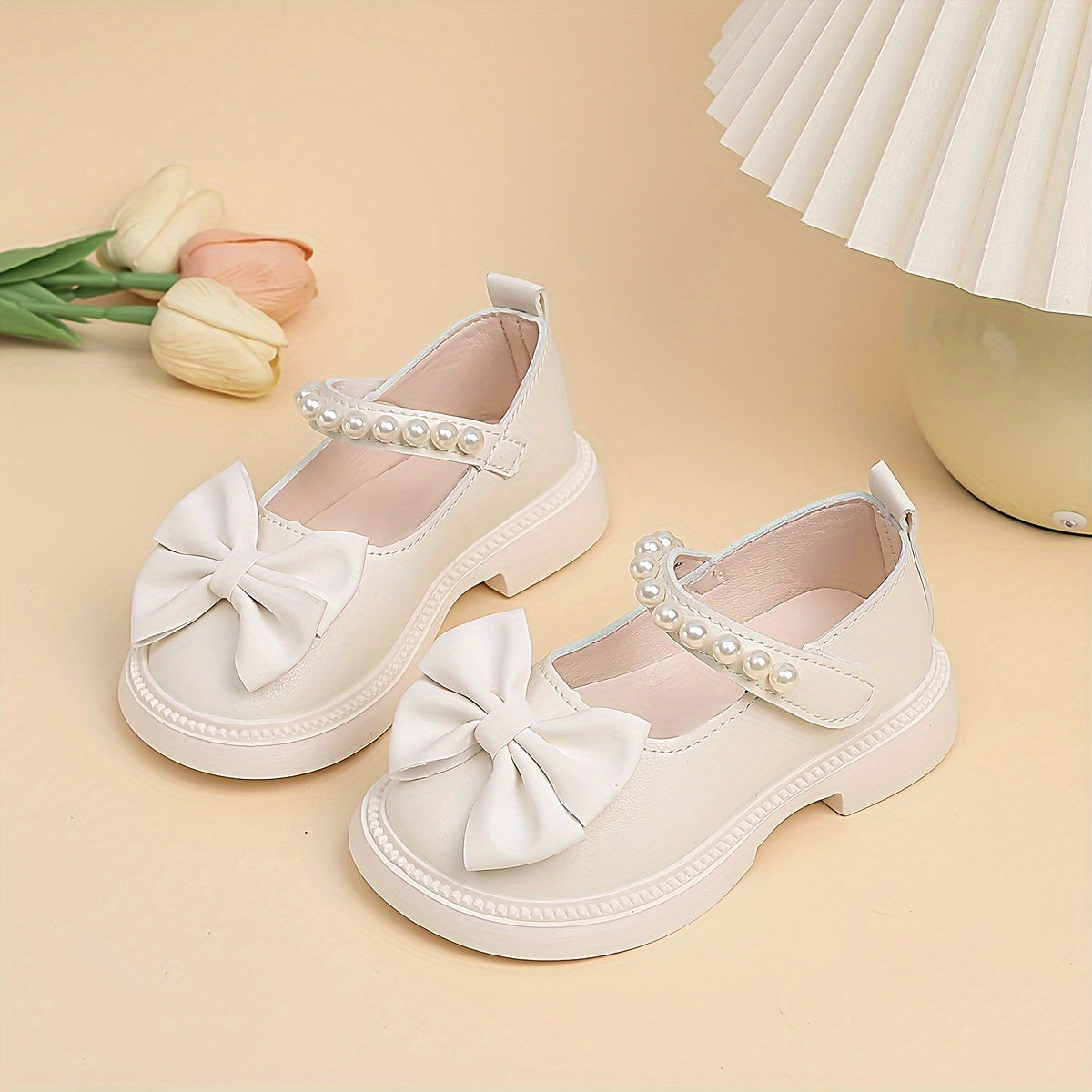 2024 yil kuz yangi qizlar poyabzallari: xorijiy savdo kamonli malika poyabzallari, chaqaloq slip-on loafers, tasodifiy poyabzallar.