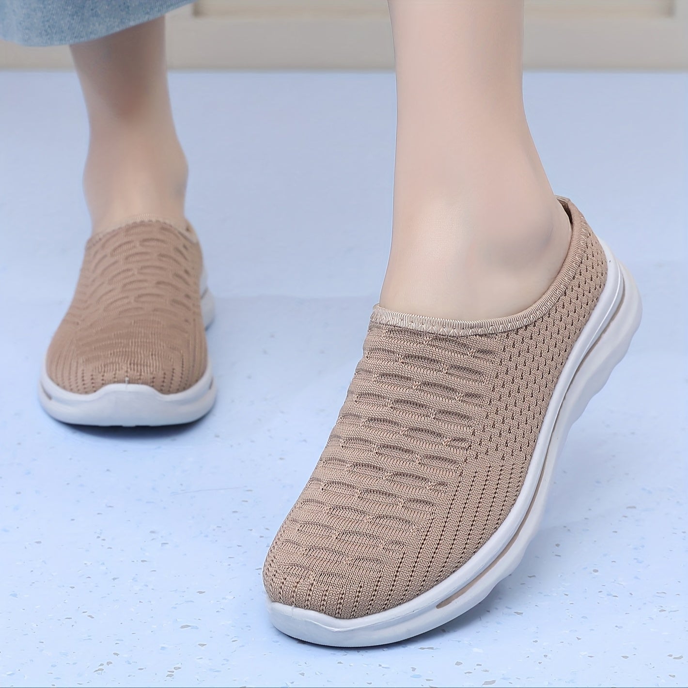 Women's Lightweight Casual Slip-On Sports Shoes for Moms