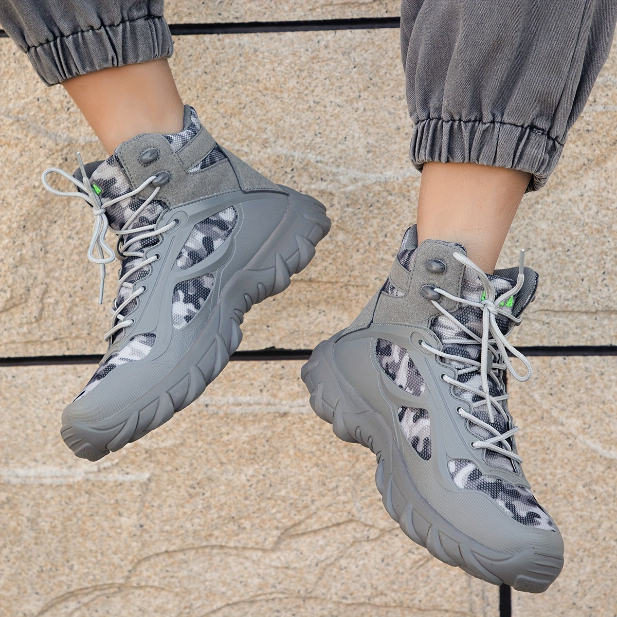 Men's High Top Hiking Boots Durable Outdoor Non-slip Lace Up All-Season Solid Color