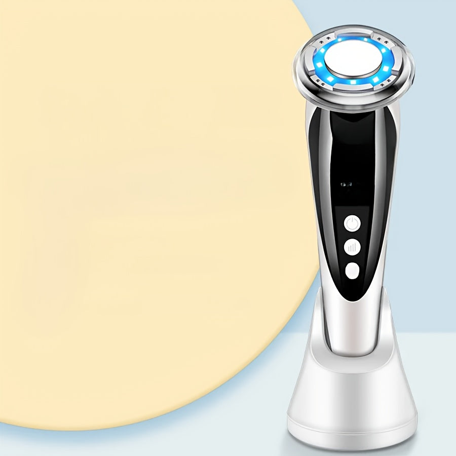 Masajeador facial portátil de mano con carga USB y vibración suave en beige claro