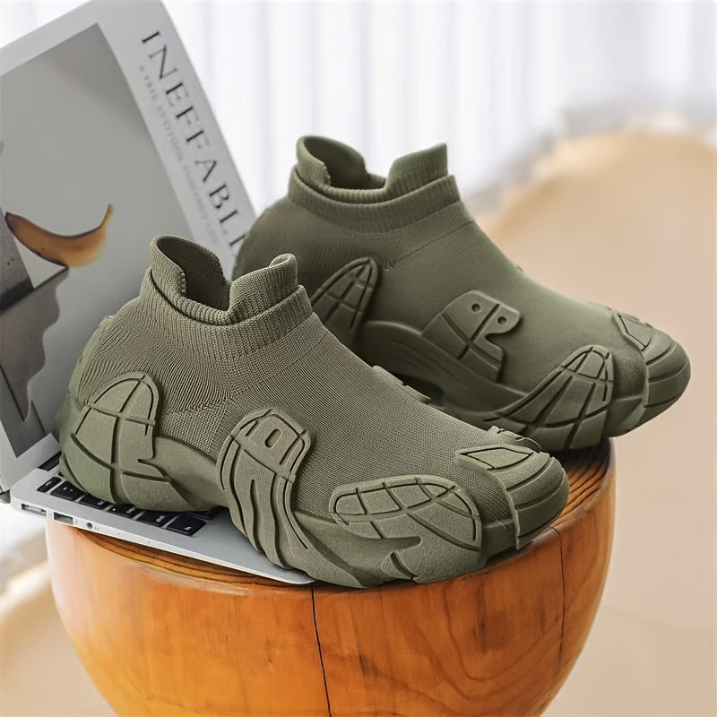 Men's Low Top Fabric Sneakers with PVC Sole and Fabric Insole for Casual Wear