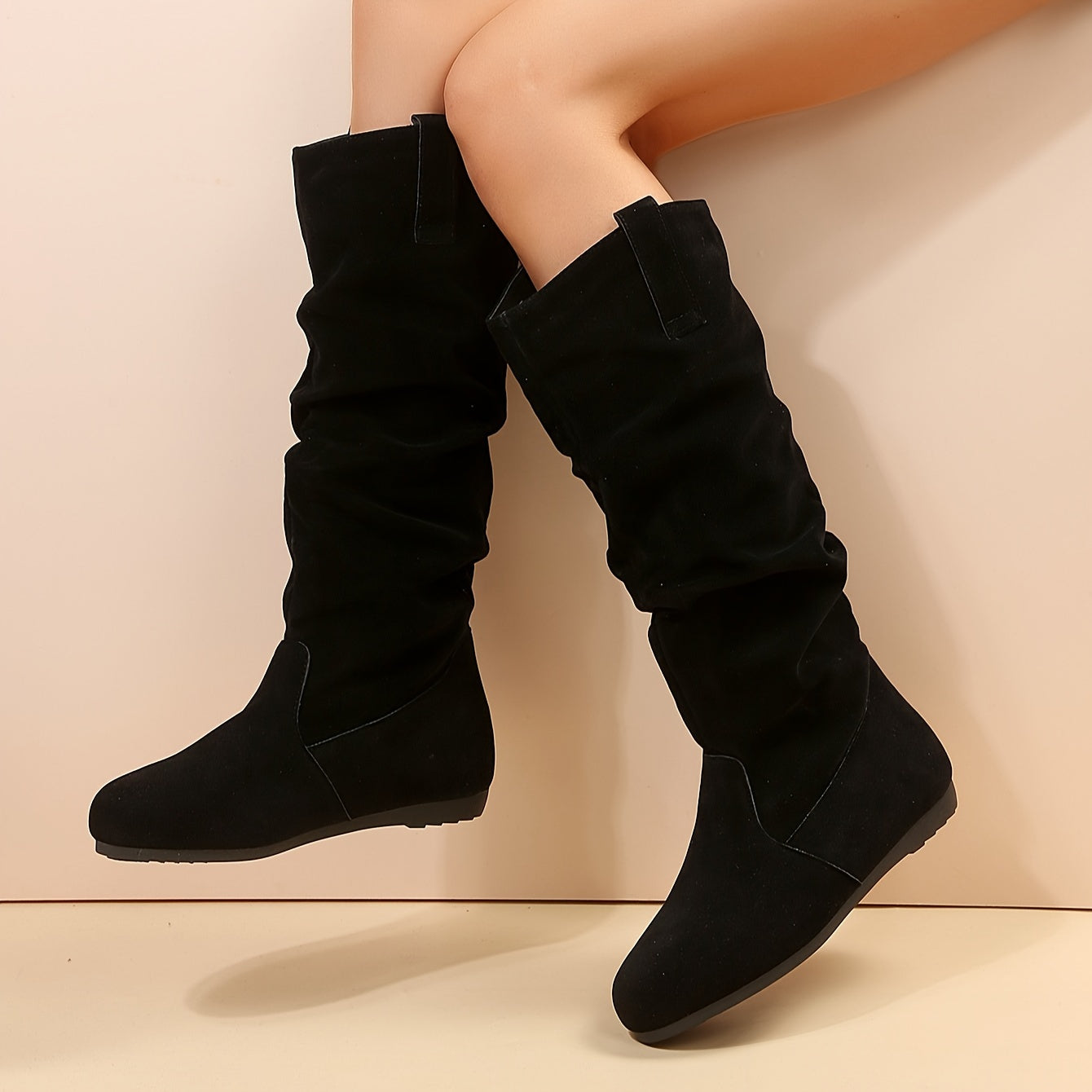 Women's Matte Pleated Flat Round Toe Warm Fashion Boots