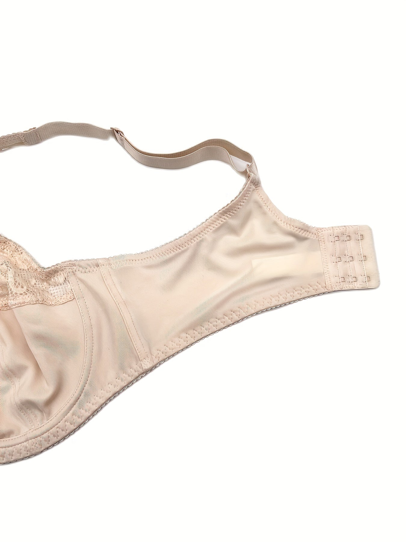 Lace tafsilotlari va ichki simli qo'llab-quvvatlashga ega bo'lgan sexy plussayz brassier