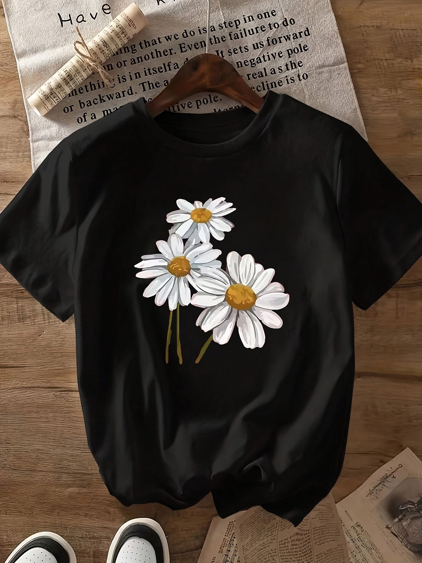 Women's Cotton Short Sleeve T-Shirt Black White Daisy Print Casual Top