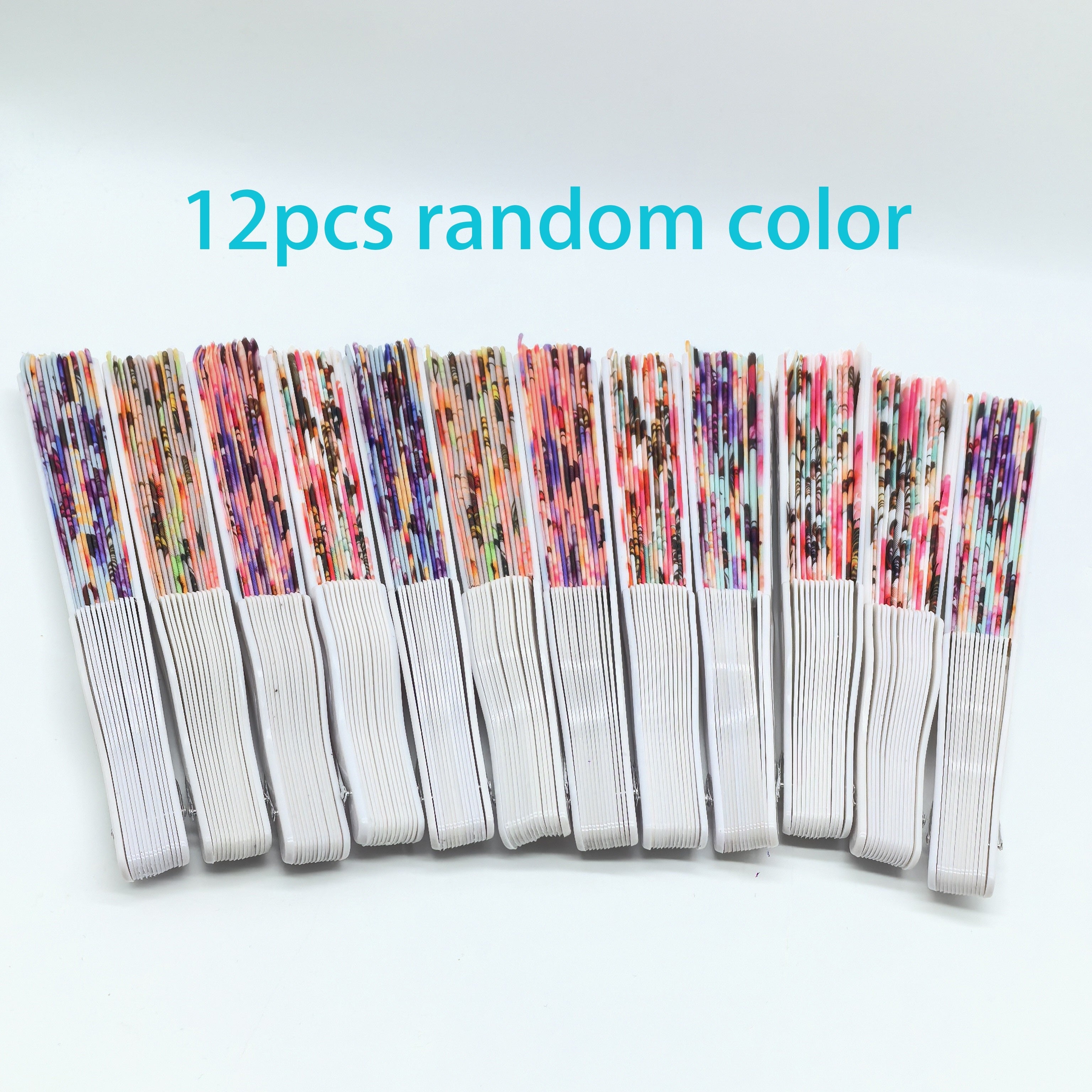 6 yoki 12 ta nozik kapalak va gullar dizayni bilan bezatilgan elegant qog'oz fanatlarni qo'lga oling. Sifatli linen materialdan tayyorlangan bu qo'l fanatlari fotosessiyalar uchun va yozda qulay bo'lish uchun juda mos keladi.