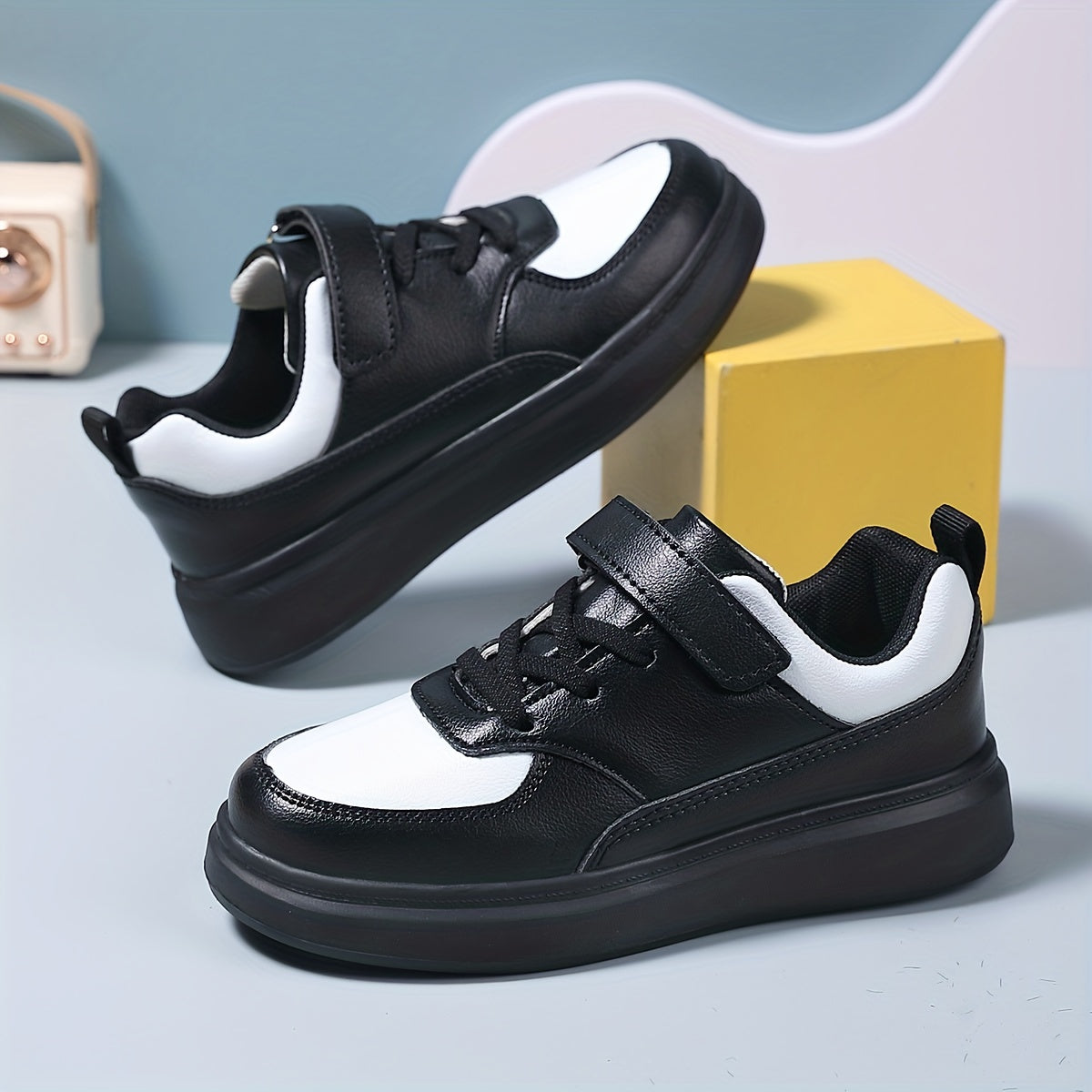 Мужские легкие кроссовки из микрофибры с полосками и противоскользящей подошвой из ЭВА для занятий на открытом воздухе в любое время года