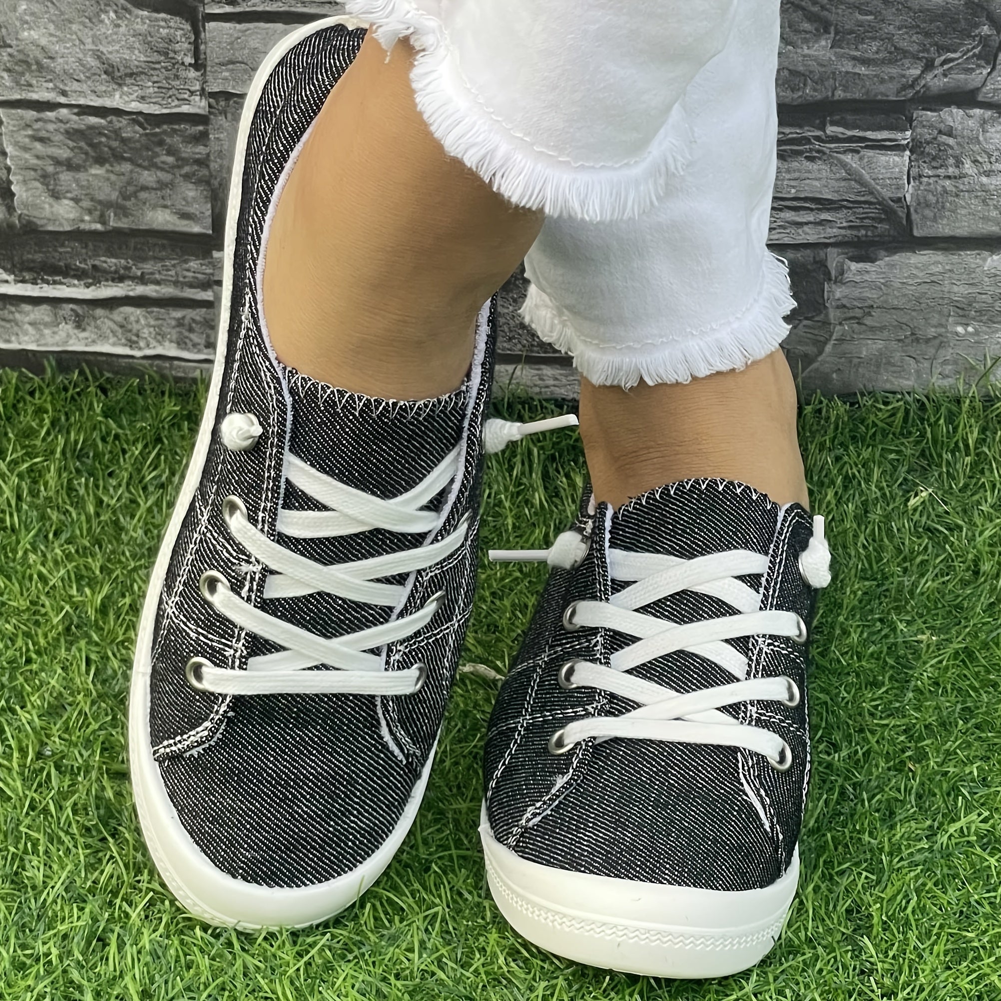 Women's Casual Solid Color Fabric Outdoor Work Shoes All-Season Lightweight