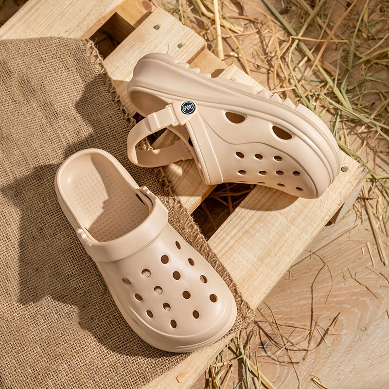 Ayollar uchun bir rangli platformali klogs yozgi plyaj, ochiq havoda bog' uchun slaydlar