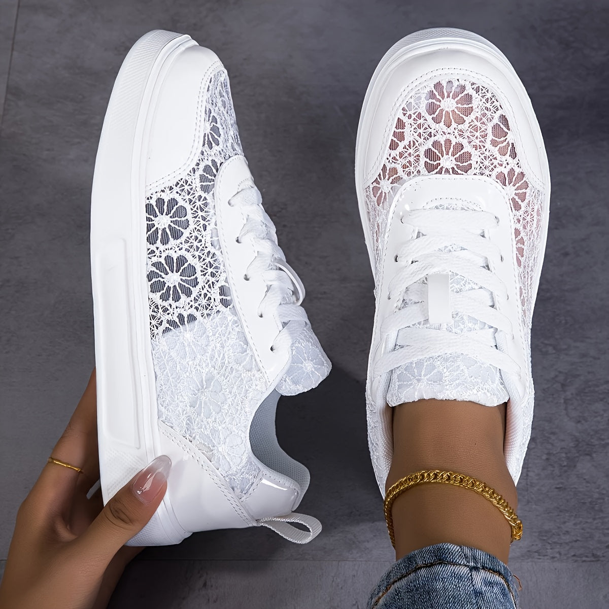 Women's Breathable Mesh Slip-On Sneakers White Low-Top Walking Shoes