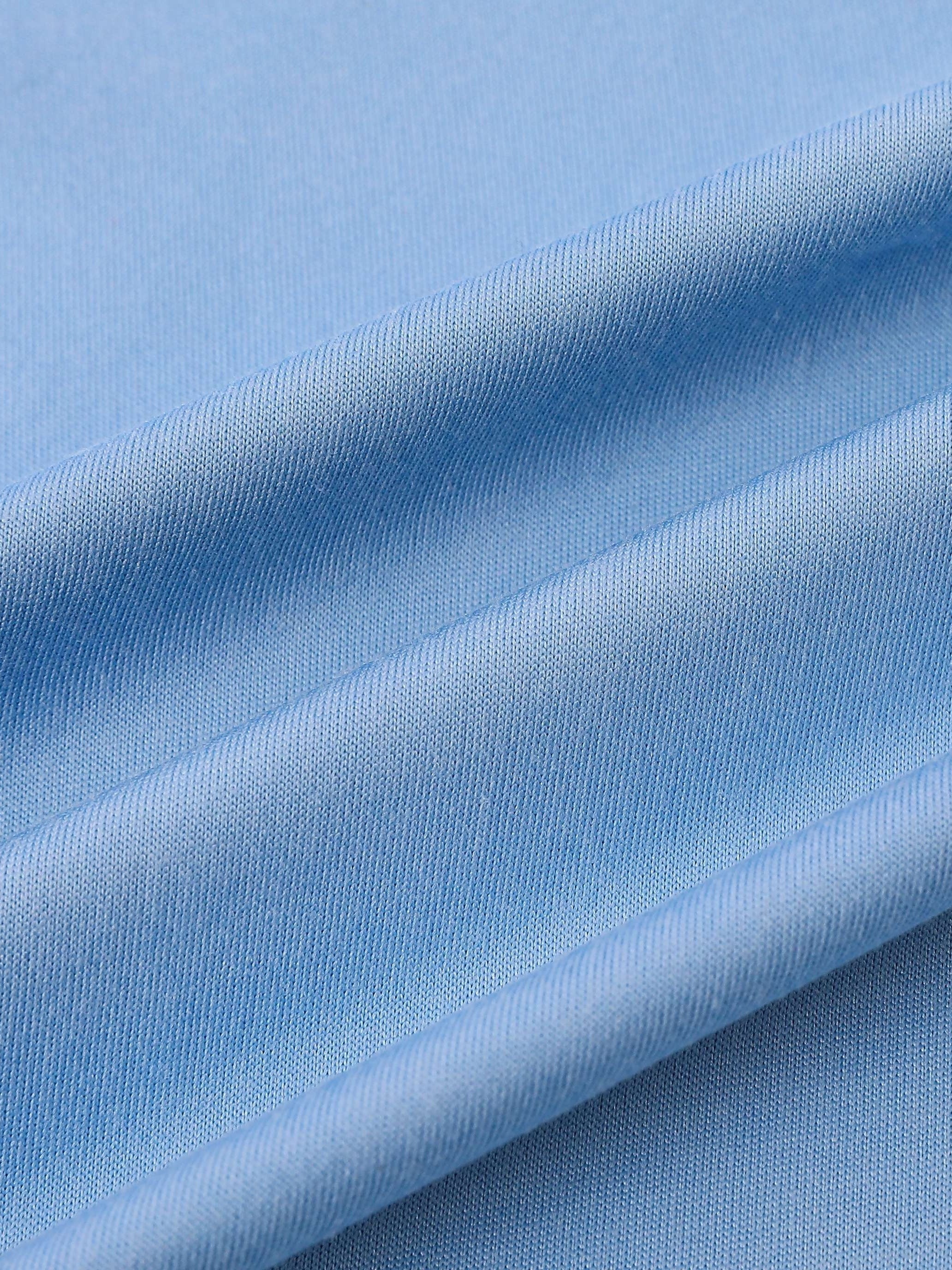 Ayollar uchun plussiz qulay pijama to'plami, yumshoq uzun qo'lqopli futbolka va qulay loungewear uchun plitkali shimlar.